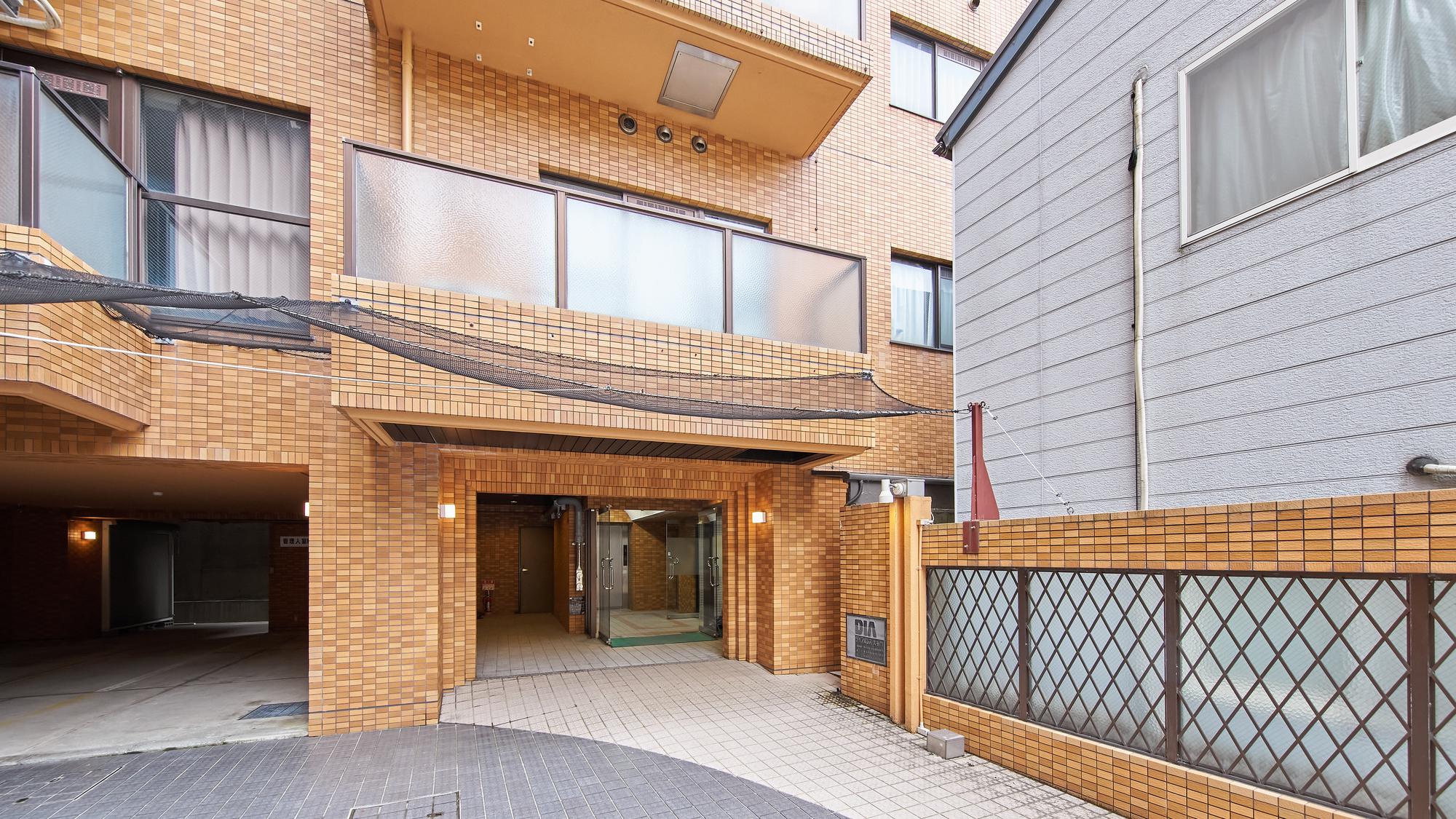 ・外観／金沢市内の中心部にあるマンションタイプの宿泊施設