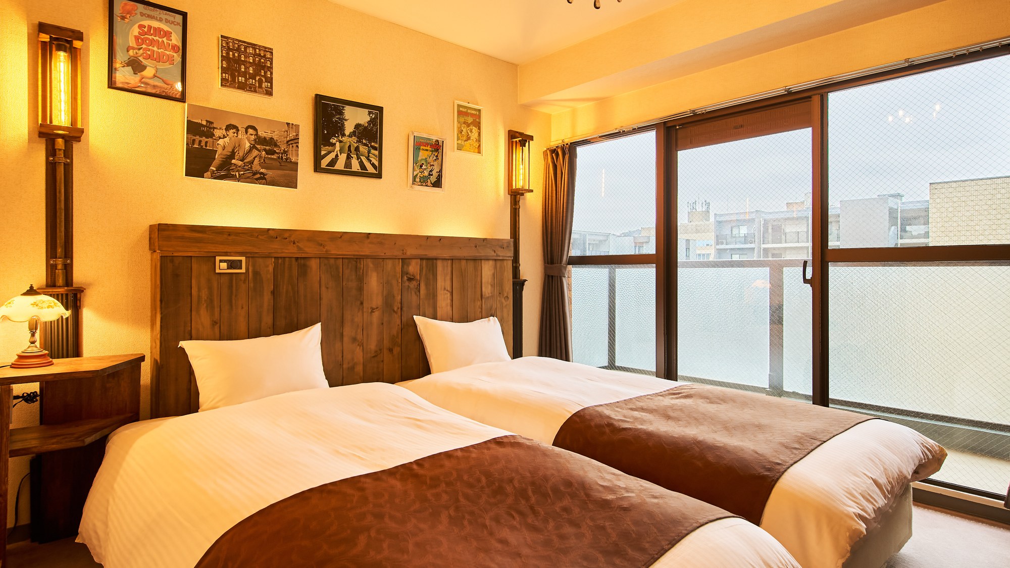 ・503号室／木目調のアメリカンポップなお部屋