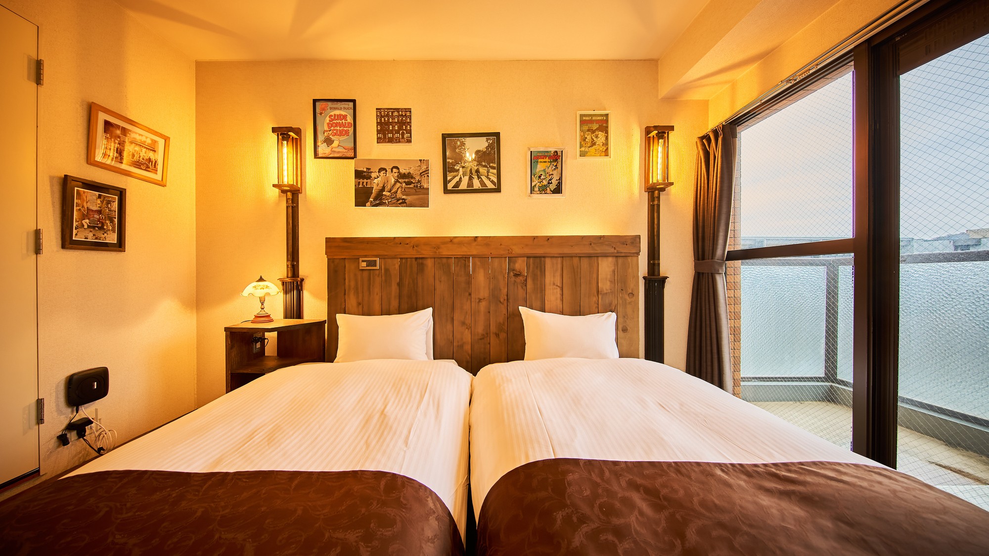 ・503号室／木目調のアメリカンポップなお部屋