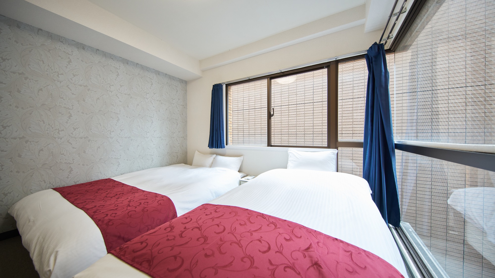 ・501号室／寝室②　2面採光の明るいお部屋