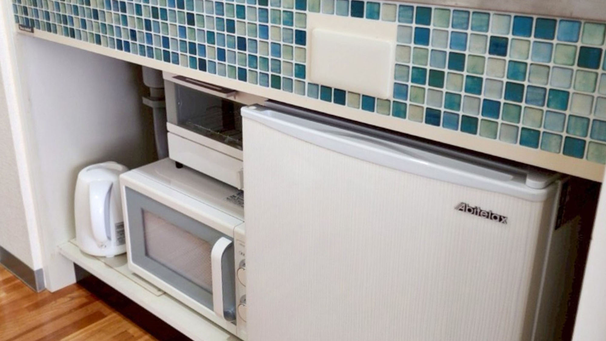 ・【602：キッチン】シンク下に冷蔵庫や電子レンジ、トースター、湯沸かしポットを収納