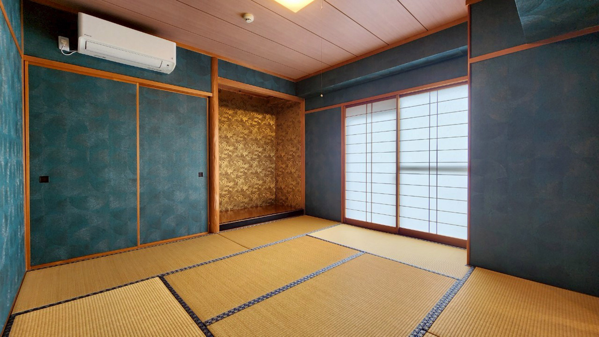 ・【1001：和室】畳のお部屋もございます。夜は布団を敷いてお休みください