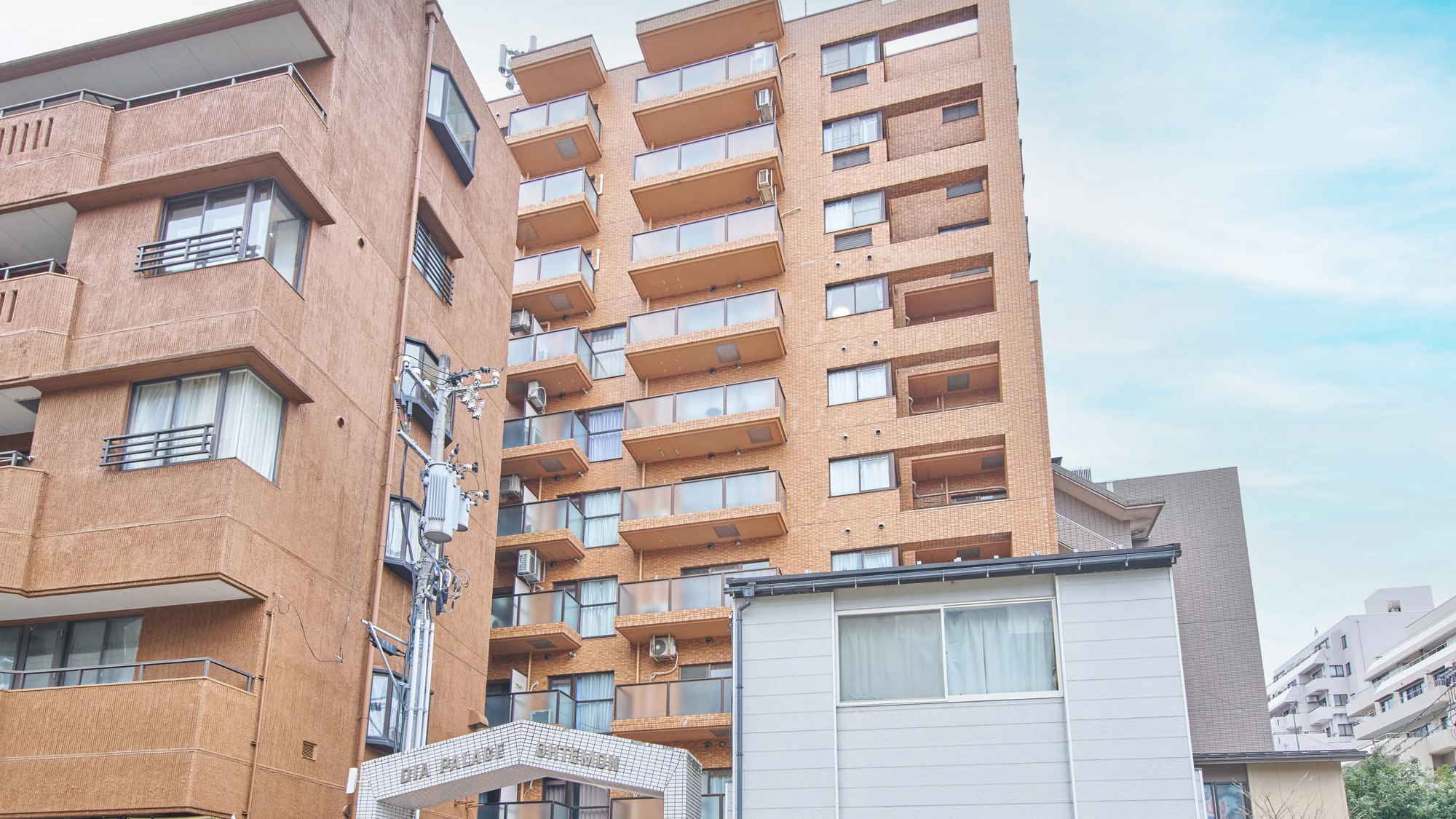 ・外観／金沢市内の中心部にあるマンションタイプの宿泊施設