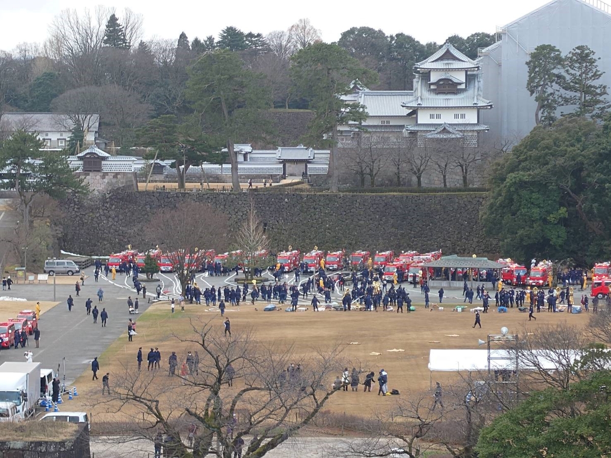 1001号室のお部屋から「金沢市消防出初式」の様子をご覧いただけます