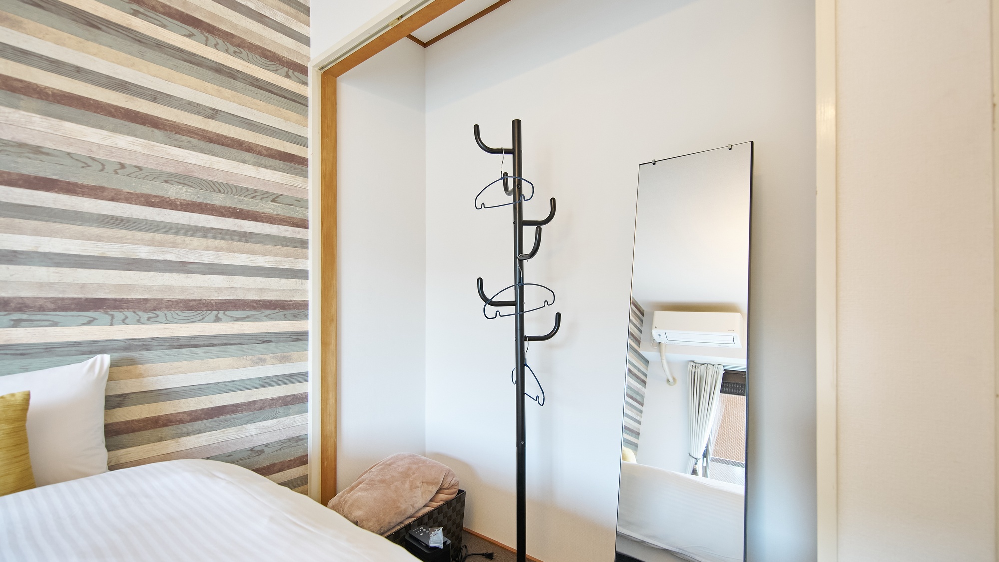 ・402号室／淡いカラーで統一された、安らぎのお部屋