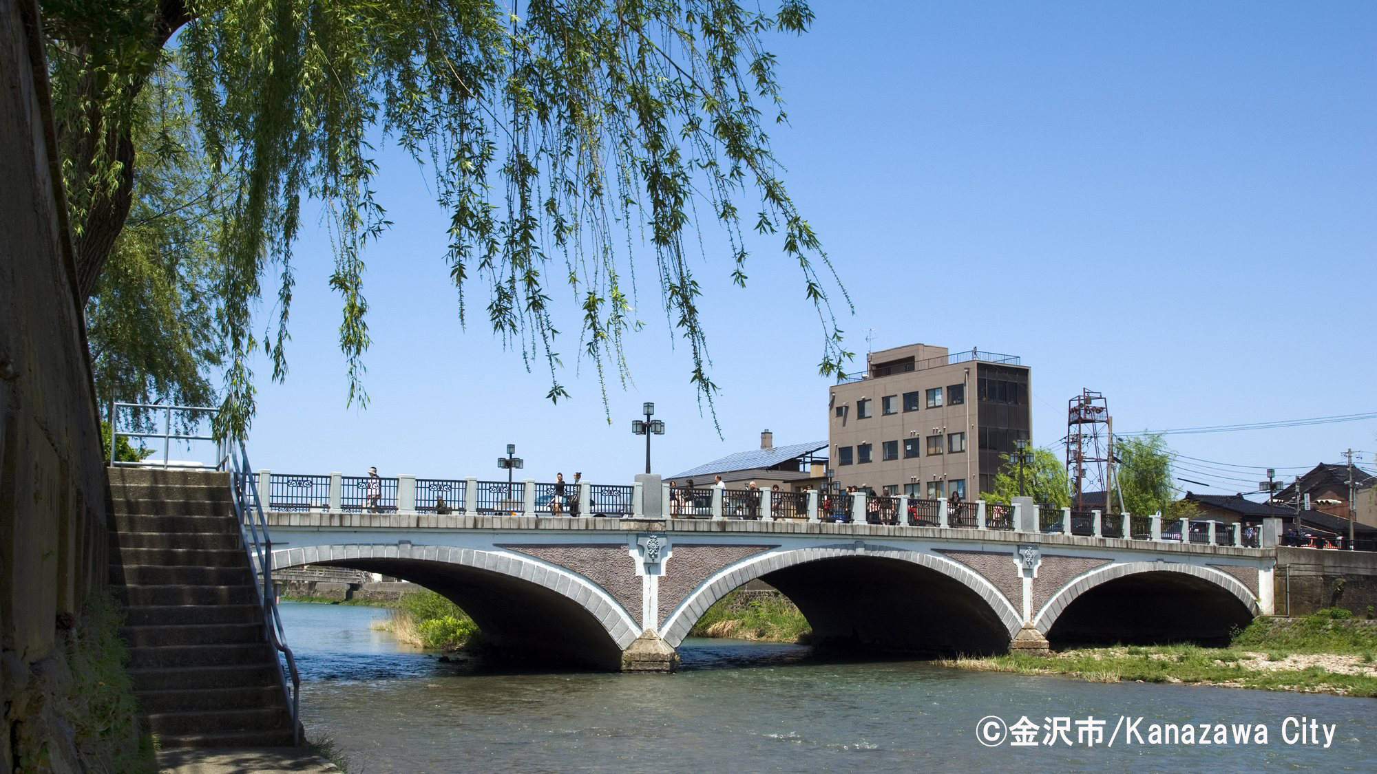 ・周辺観光／浅野川大橋（当館から徒歩約5分）