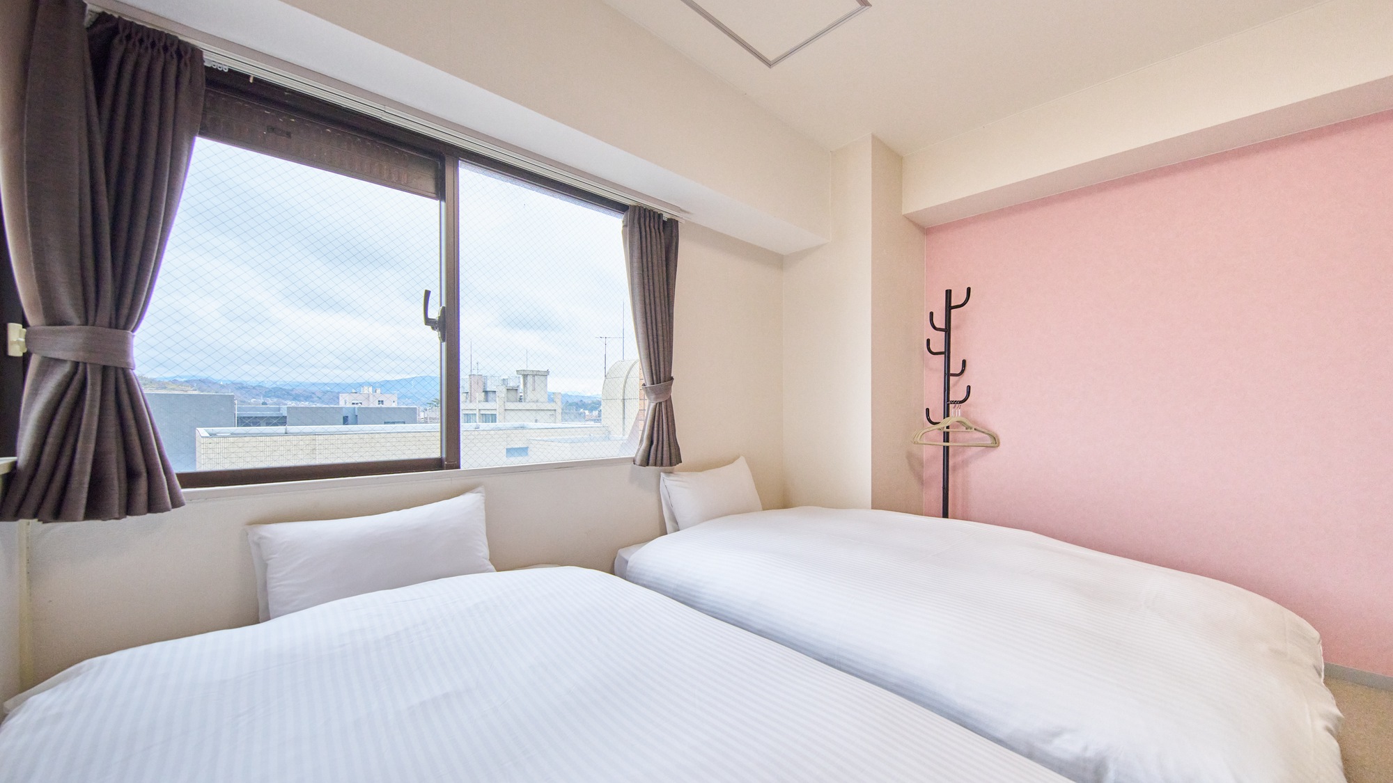 ・704号室／7階の眺望も良いお部屋