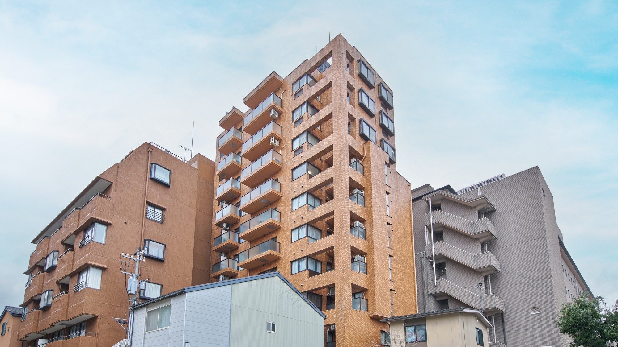 ・外観／金沢市内の中心部にあるマンションタイプの宿泊施設