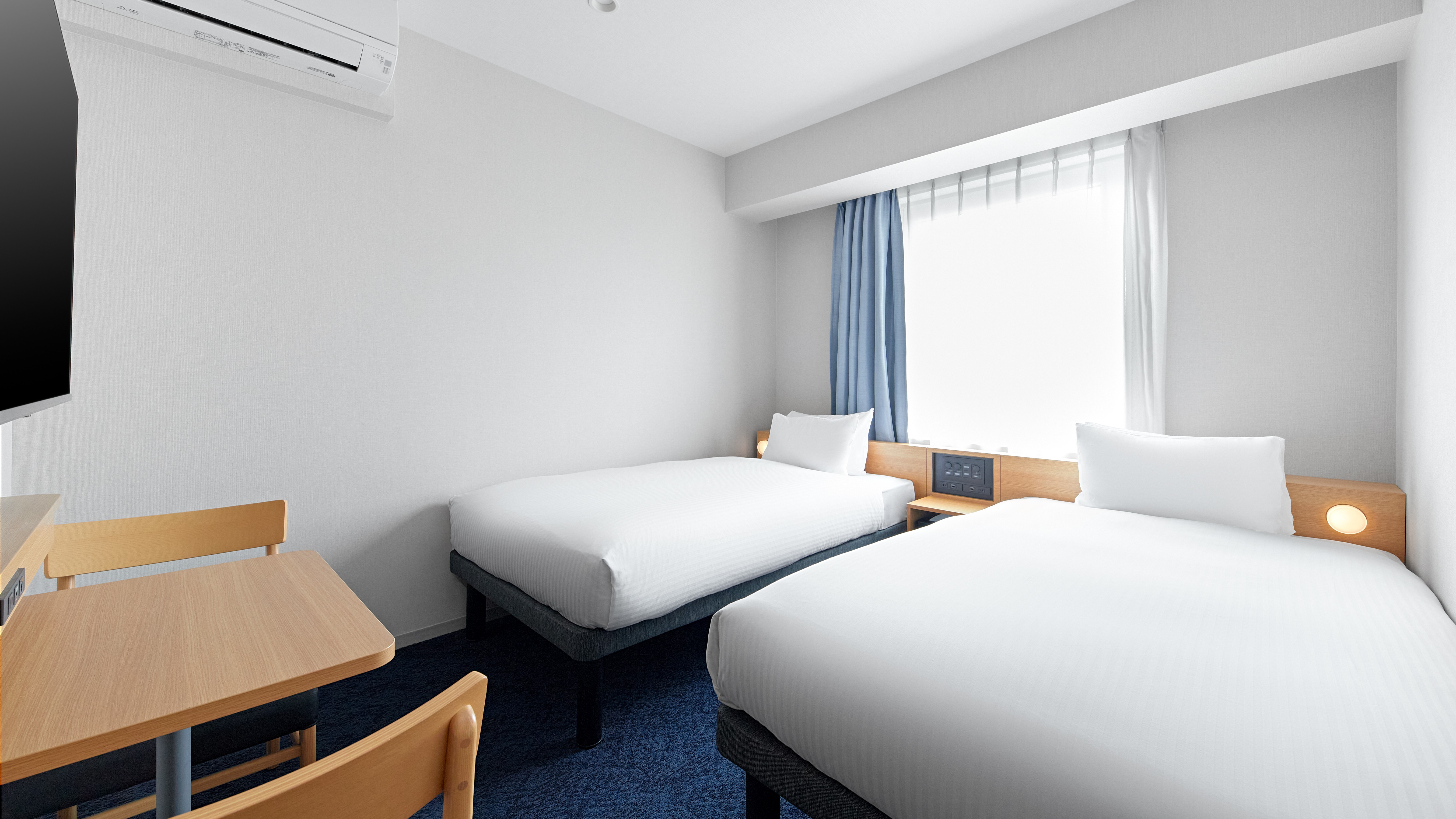 【客室】ツインルーム＜16.25㎡＞サータ社製シングルベッド幅110㎝