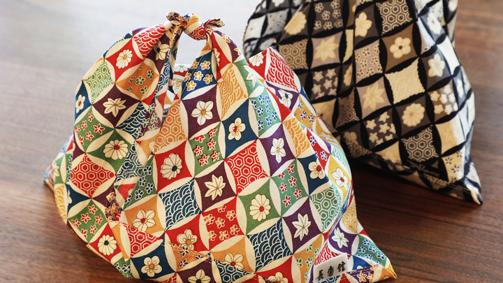 【長楽館オリジナルの信玄袋（パゴン社）アメニティー入り】