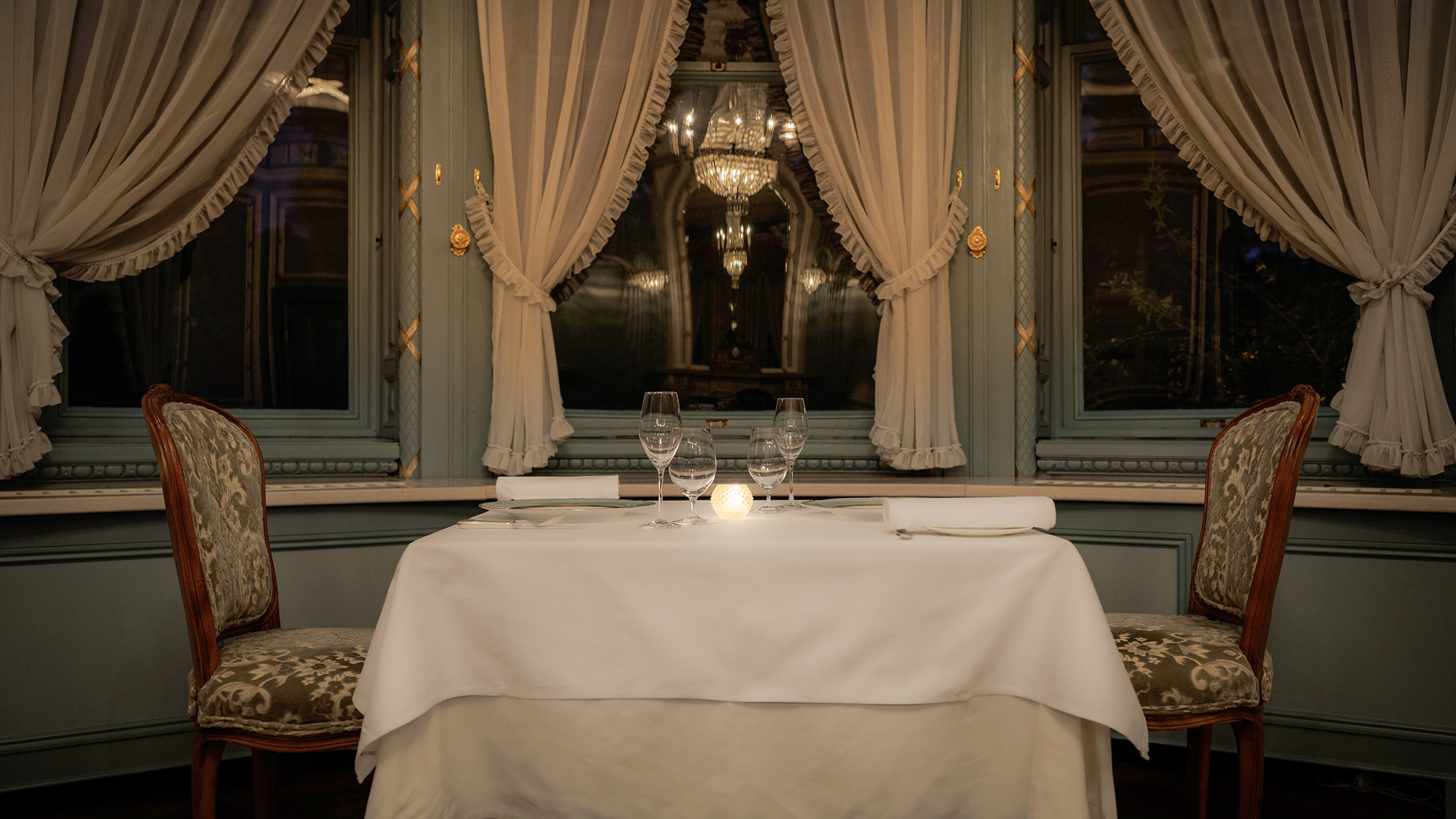 本館1階「LE CHENE」