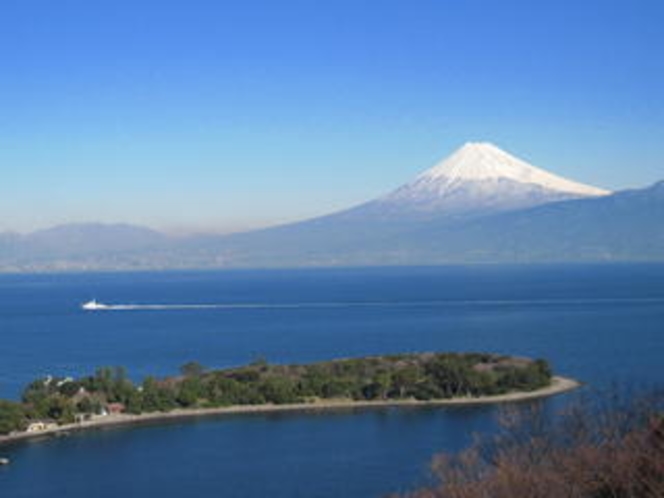 大瀬岬と富士山 