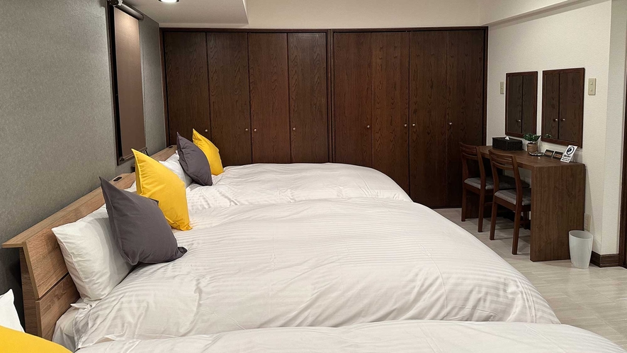 ・【7階フロア】寝室は2室完備！セミダブル3台でファミリー層にもおすすめ！