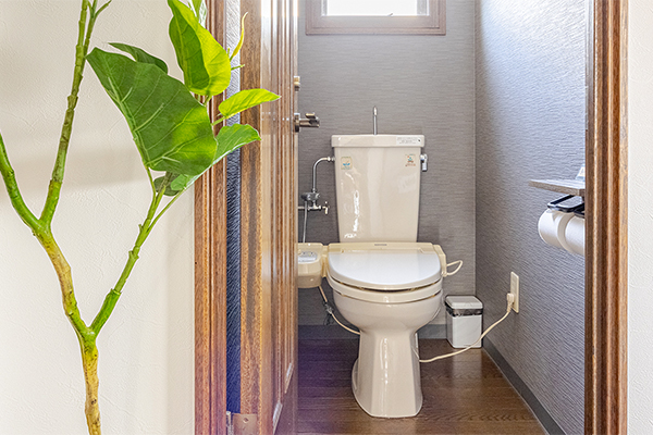 ・【7Fトイレ】シンプルで清潔な心地よい空間　明るく爽やかな雰囲気です