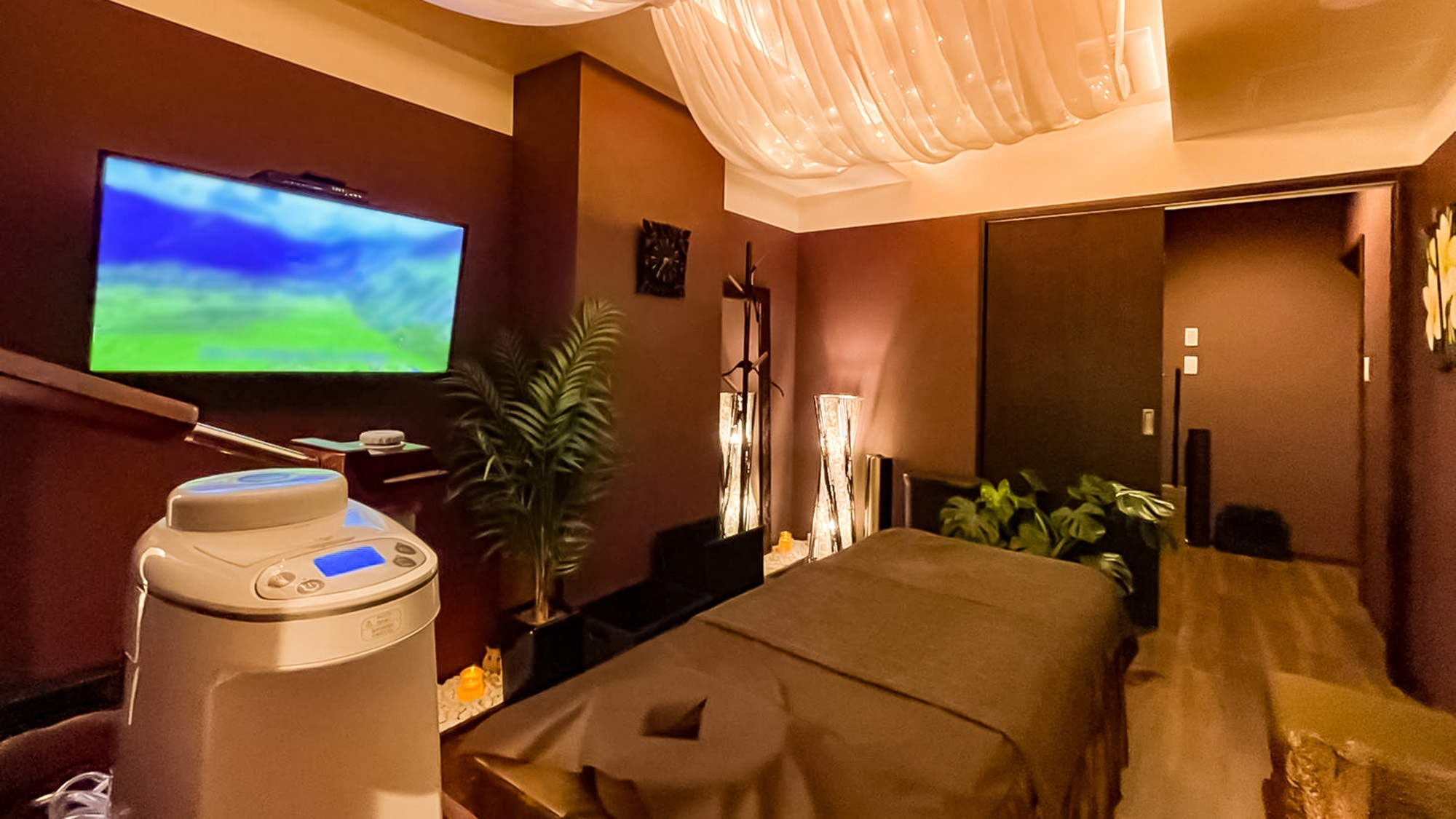 【女子力アップ！2人旅／水素吸入＆選べるエステ 2名様分付】広いお部屋を2人でゆったり（素泊まり）