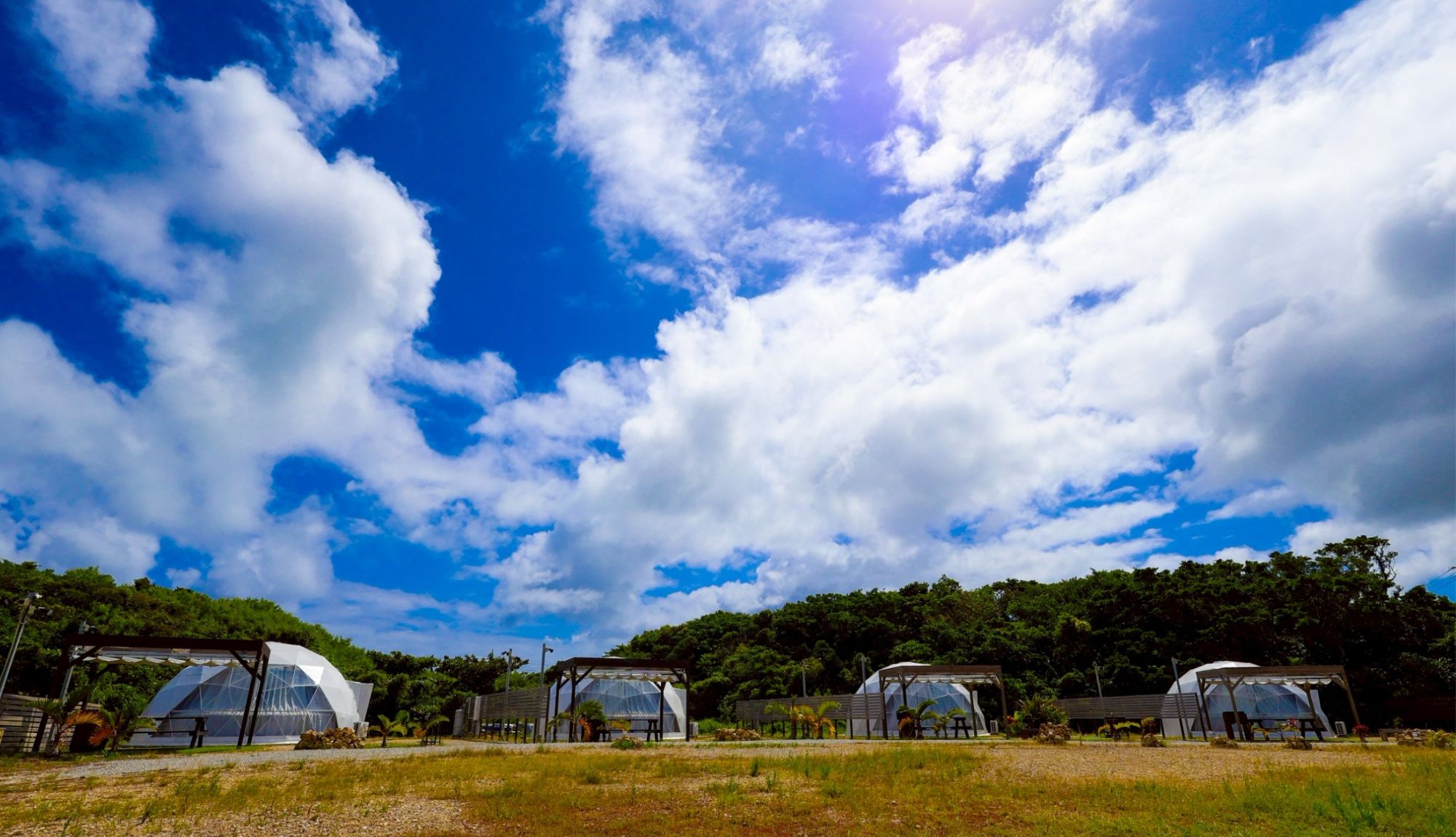 【外観】グランピングドームテント