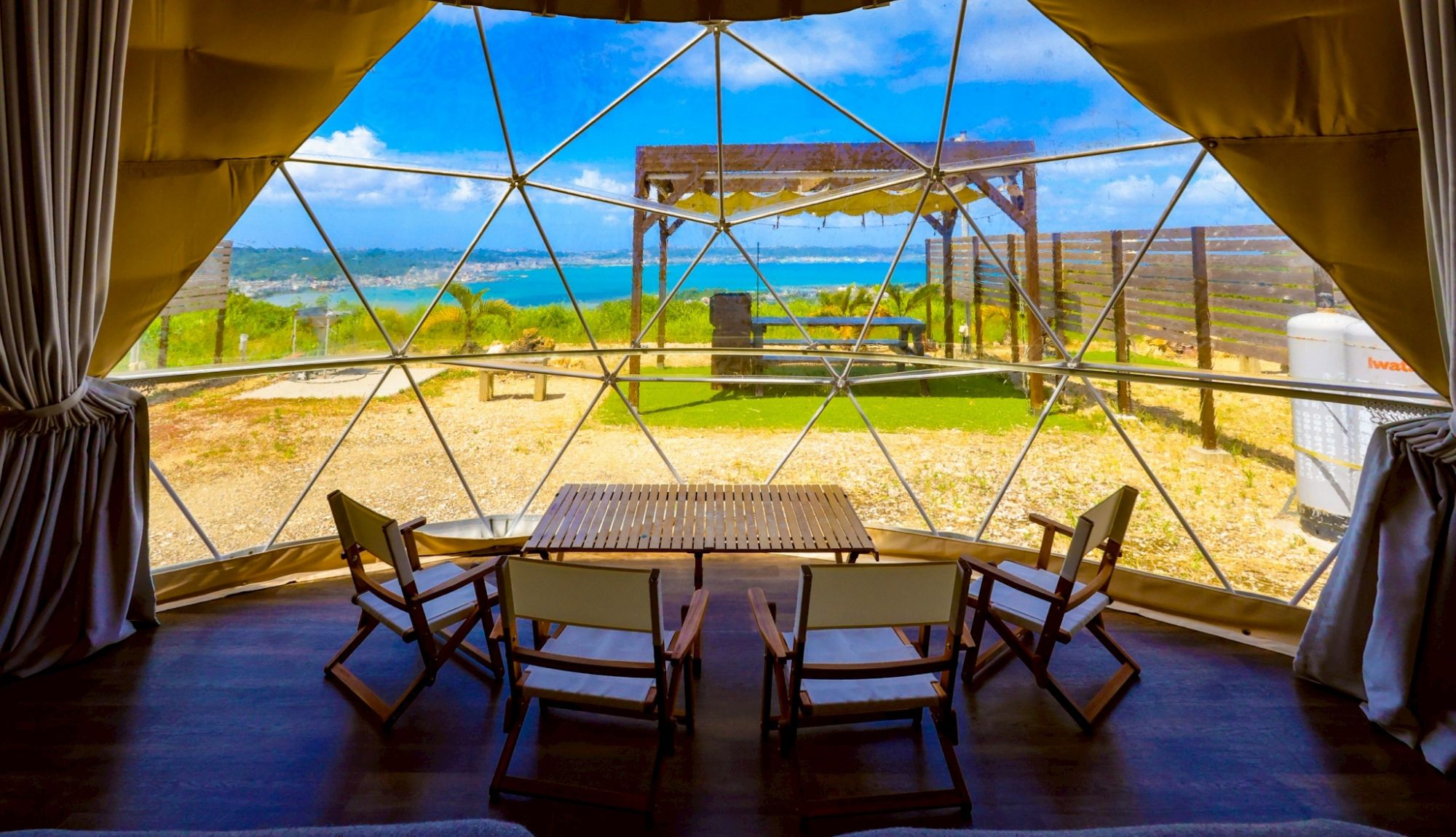 【アズール】グランピングドームテント