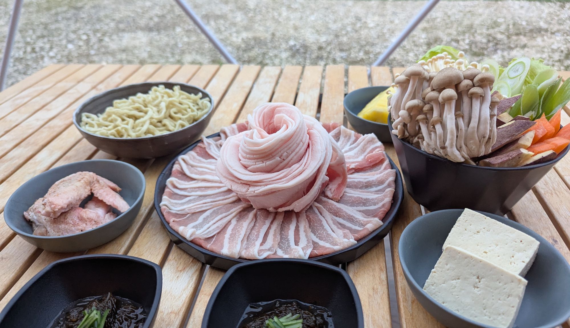 【夕食】沖縄県・糸満産あぐー豚がメインのしゃぶしゃぶコースプラン