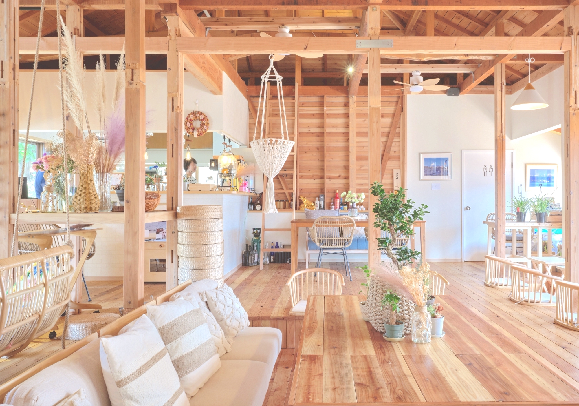 併設自然派カフェ