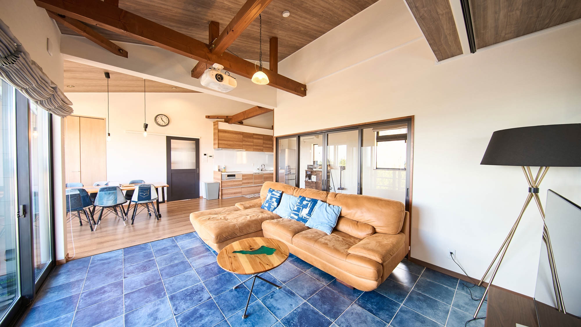 【連泊割・素泊まり】明石海峡を望むマイアミスタイルの貸別荘