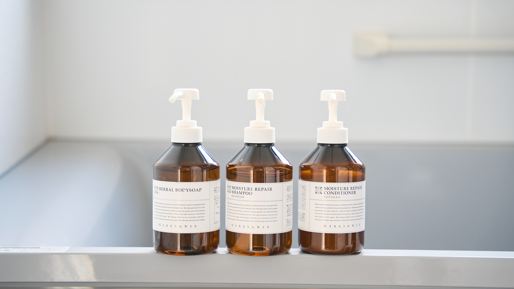 浴室設備：シャンプー・コンディショナー・ボディーソープ