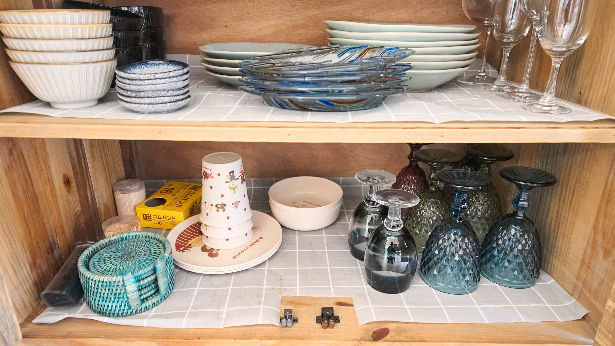 キッチン備品：食器類