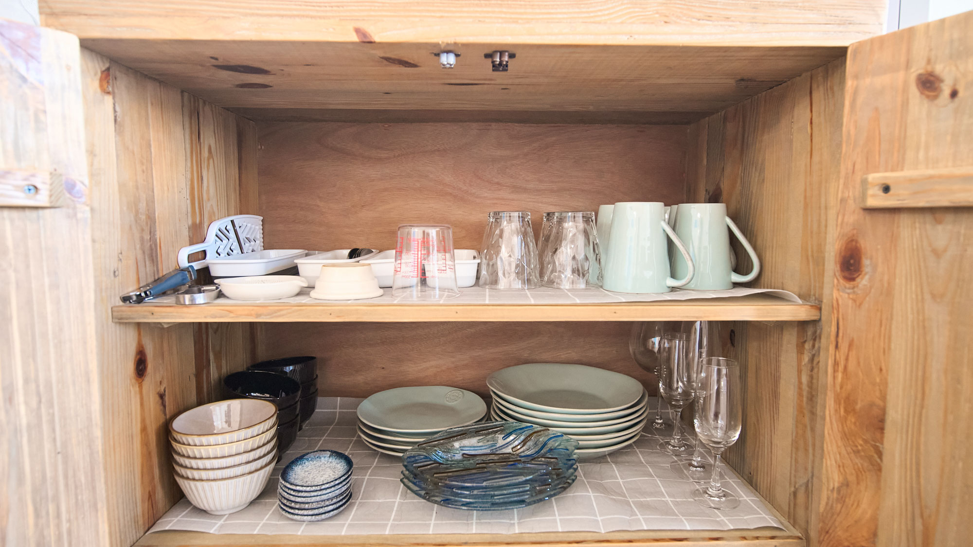 キッチン備品：食器類