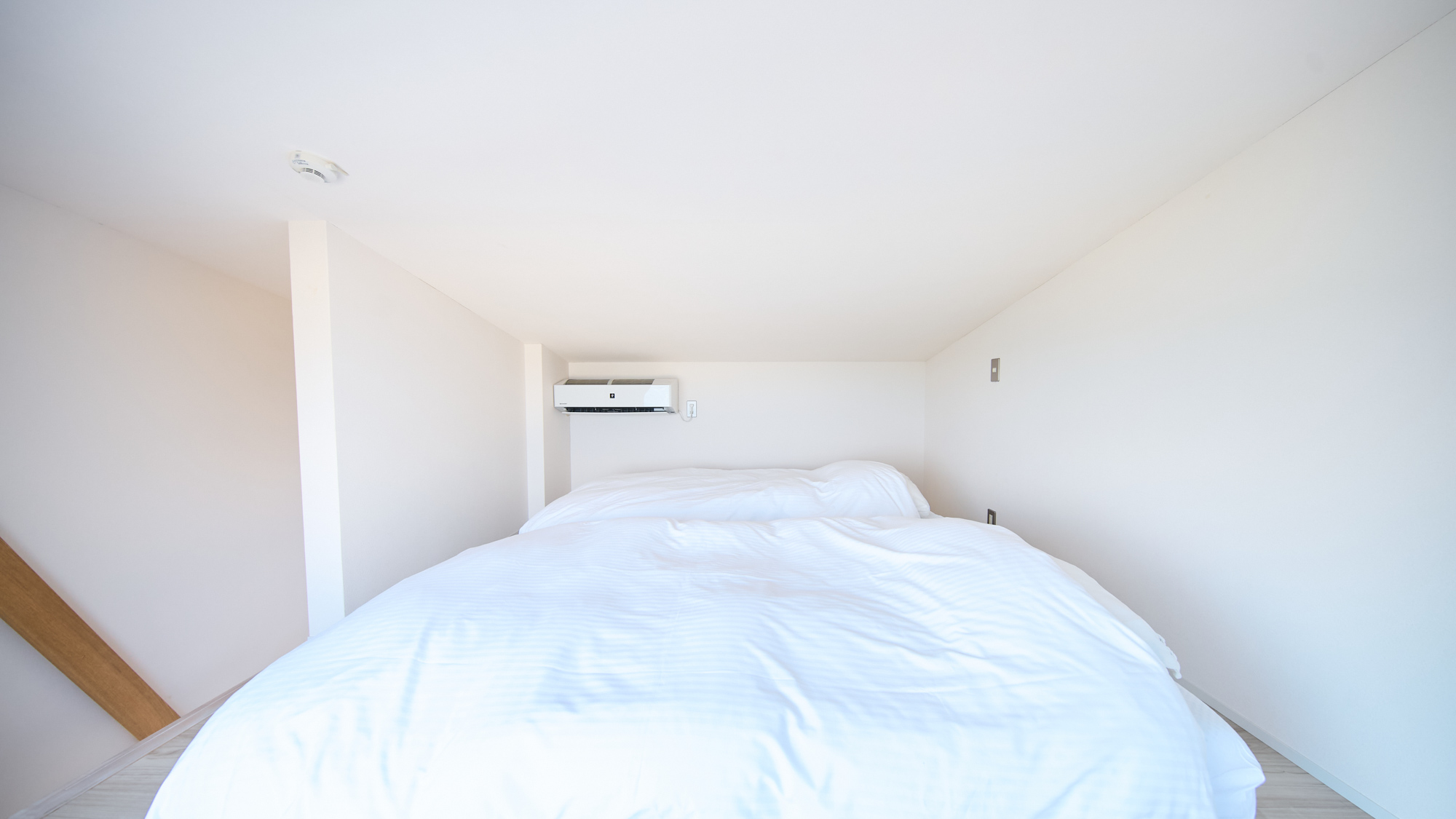 ロフト上のベッドスペース