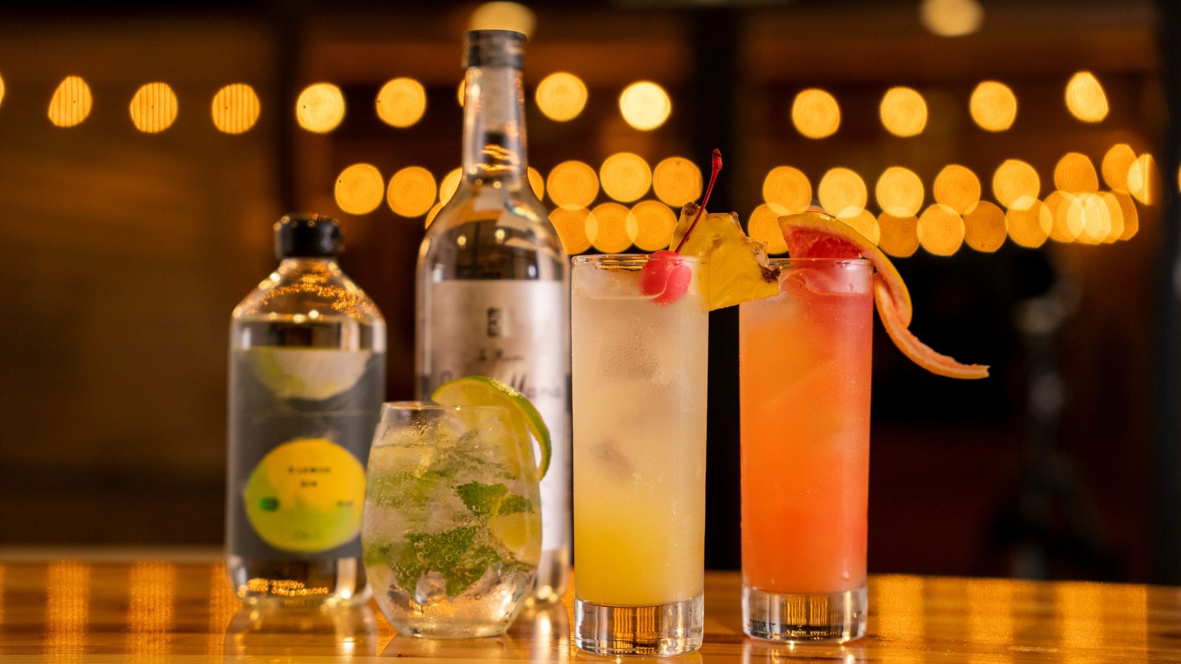 4F"バーラウンジ"