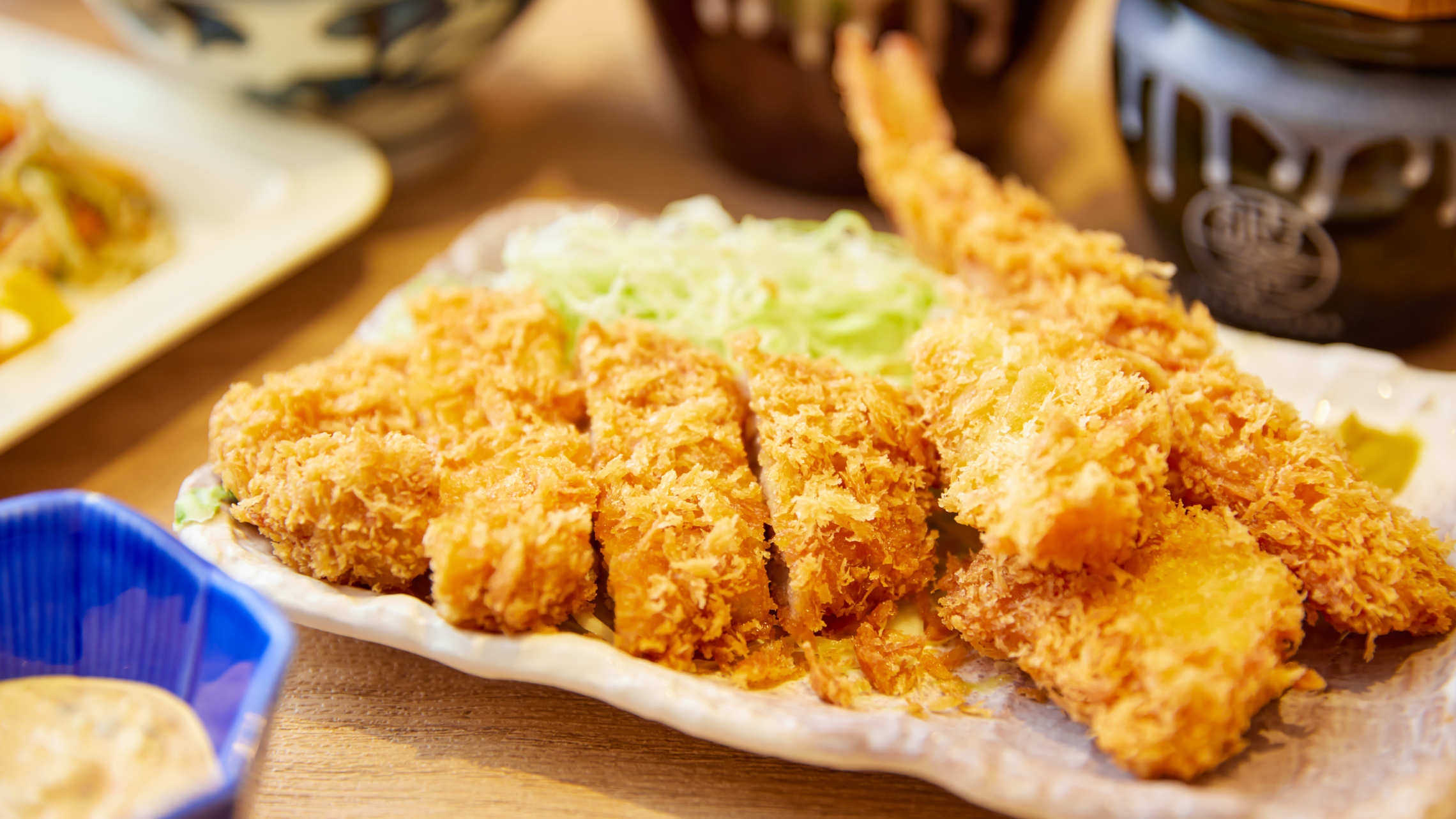 【朝食★4.4以上】揚げたてカツor海鮮丼♪選べる朝食付プラン＜大浴場完備・コンビニ館内直結＞