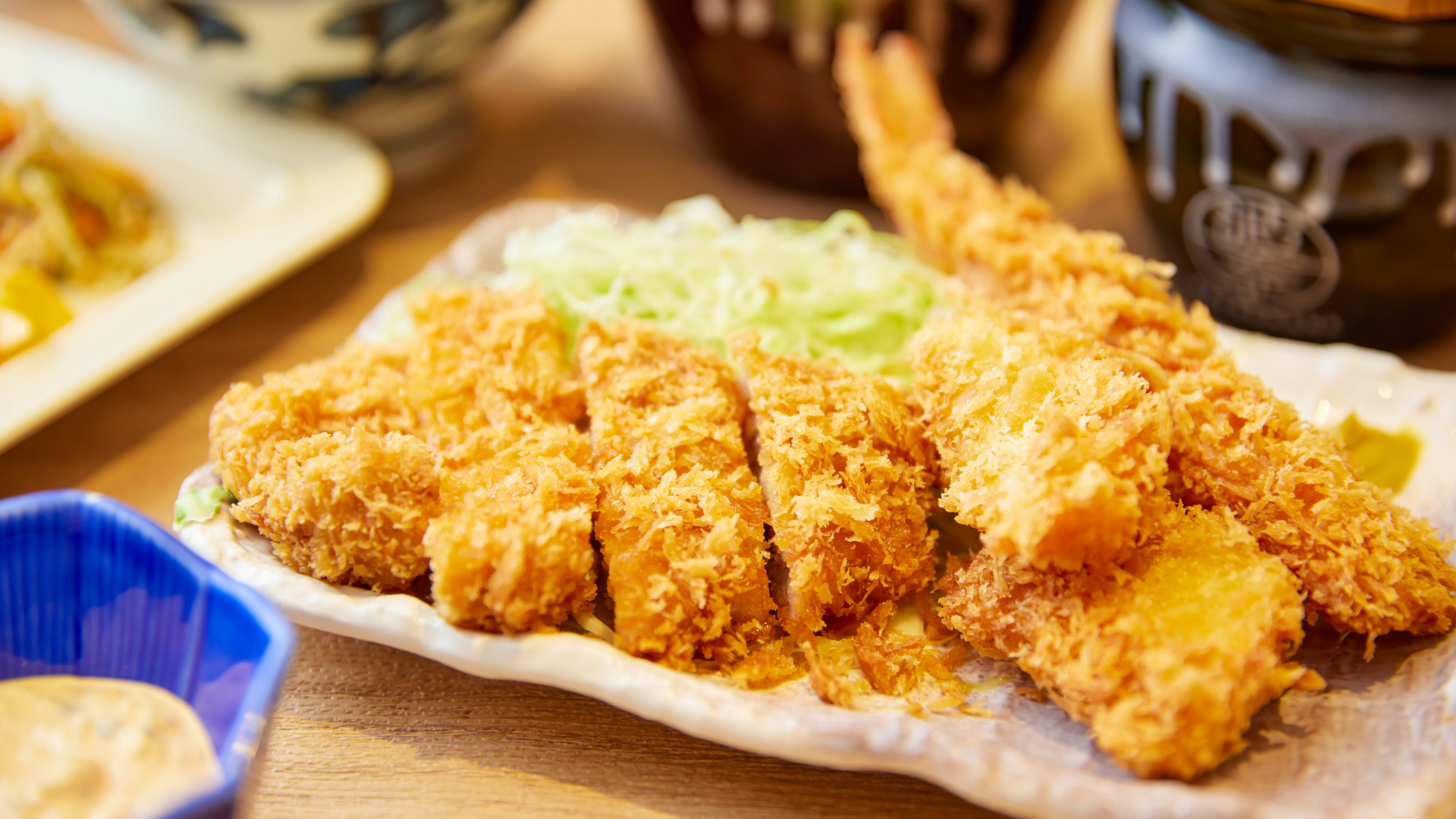 【朝食イメージ】メインの揚げ物ももちろんおかわり自由♪