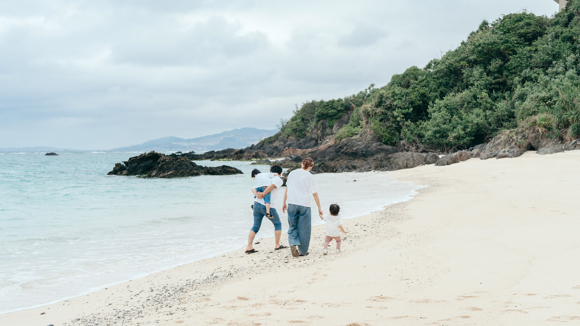 ・【周辺】希望が丘ビーチまで徒歩10分(車で2分）。素敵なひとときをお過ごしください