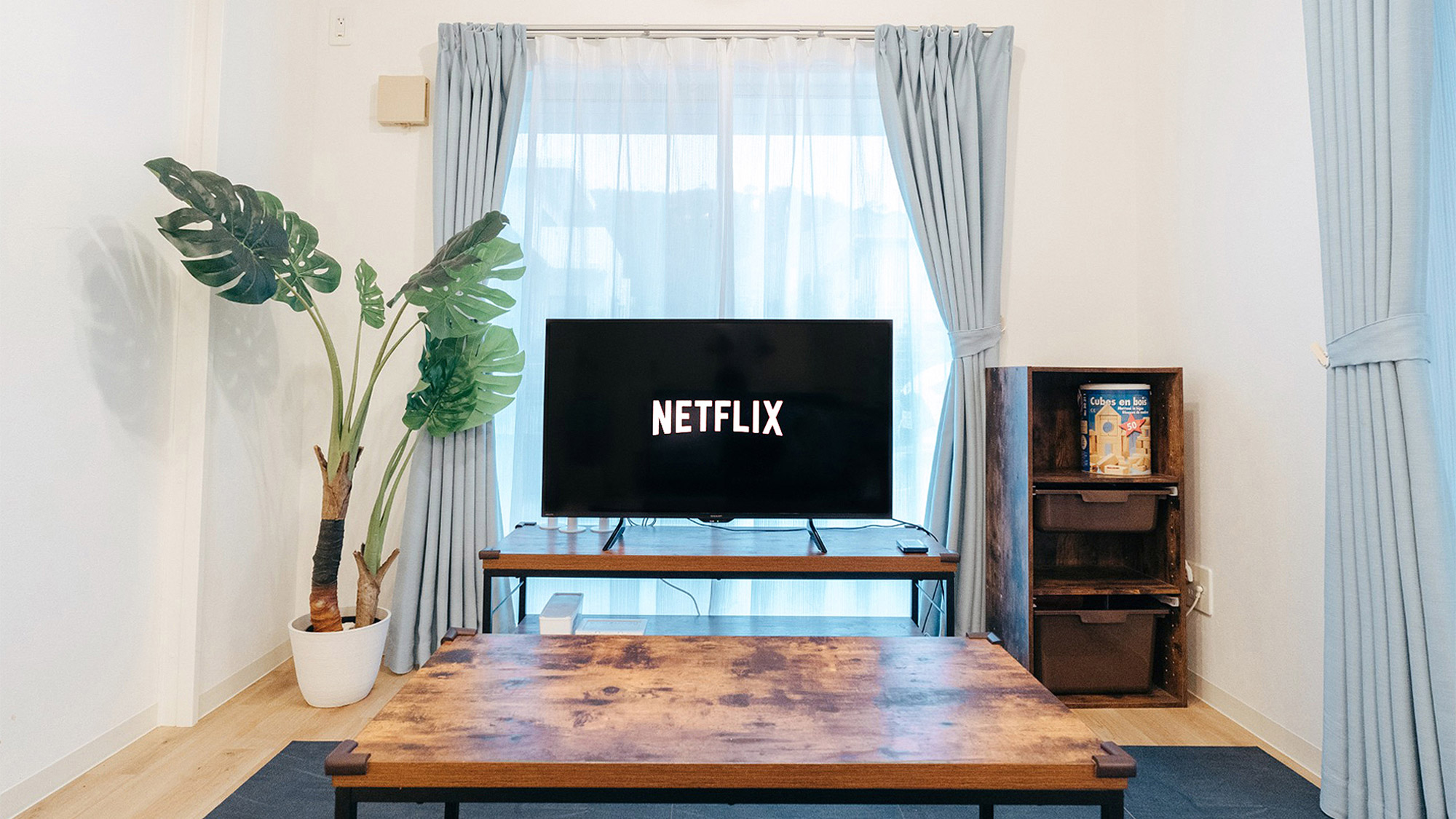 ・【リビング】Netflix、Youtube等お好きなコンテンツをお楽しみください