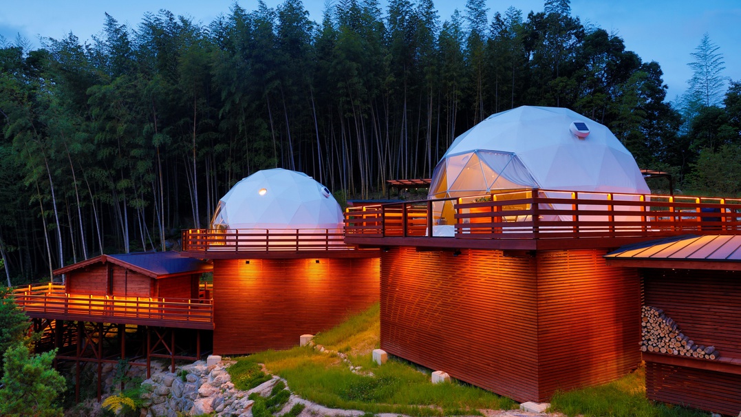 【グランピング五感で満腹！】シェフ特製ビュッフェランチで始まる美食グランピングプラン♪（3食付）