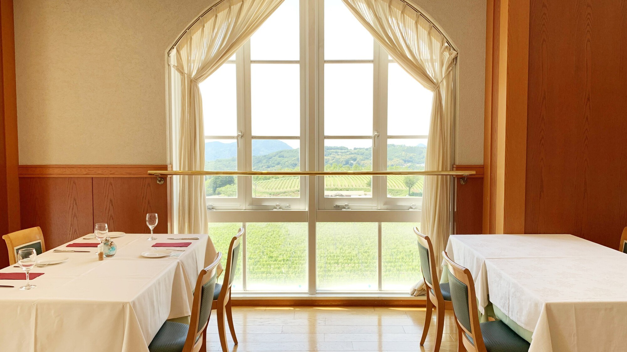 レストランナパバレー