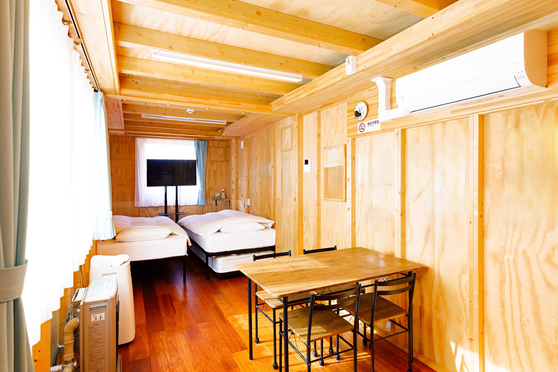 雪壁の中を走る絶景ドライブ「八幡平アスピーテライン 雪の回廊」　≪４月15日開通≫