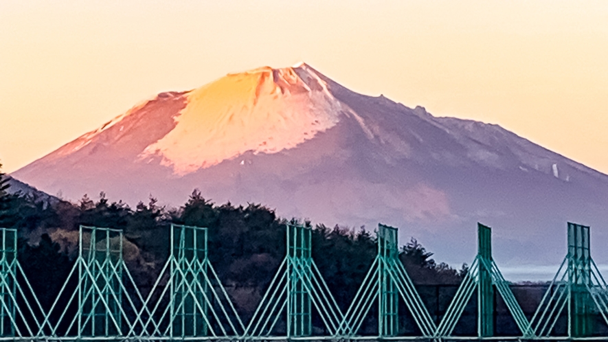 ・【岩手山】県の最高峰の山であり日本百名山に選出されております