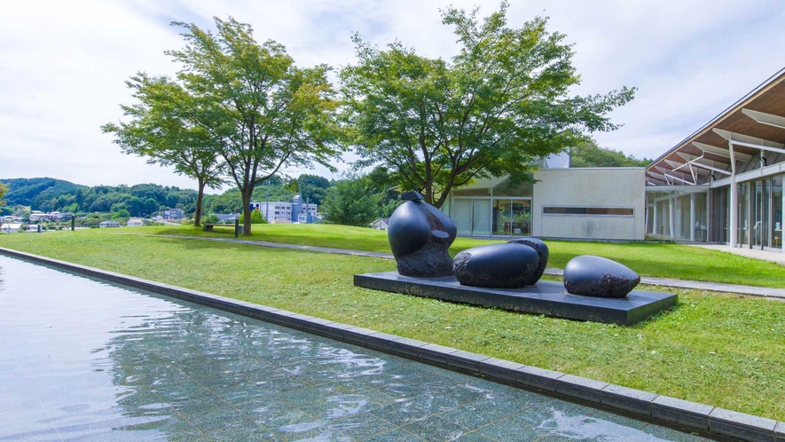 ・【石神の丘美術館】岩手県では初となる野外彫刻美術館（当館から車で10分）