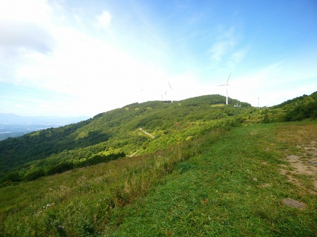 【天峰山】（車で約50分盛岡市街や岩手山を一望できる雄大なパノラマと四季の自然美が魅力の絶景スポット