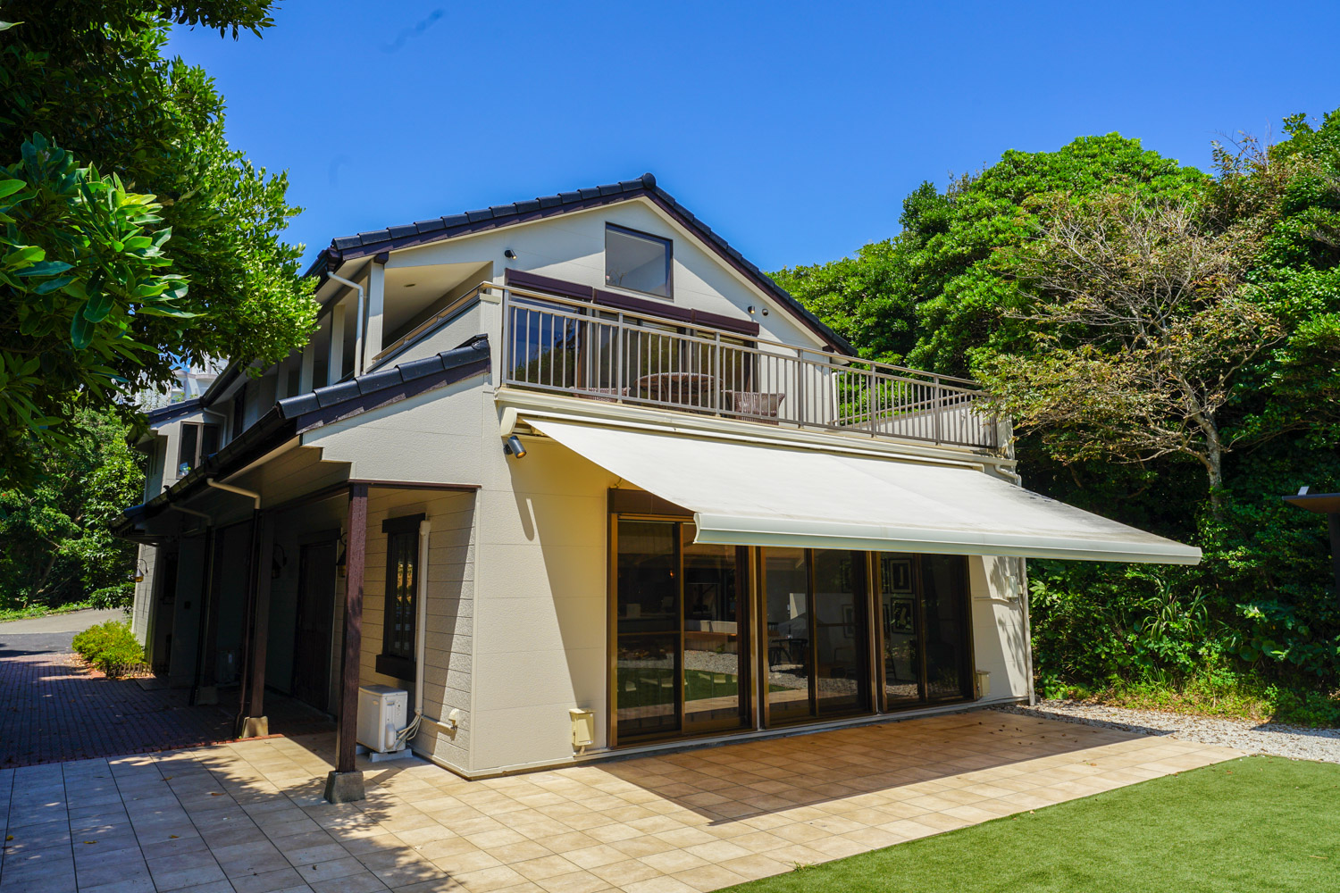 電動オーニング