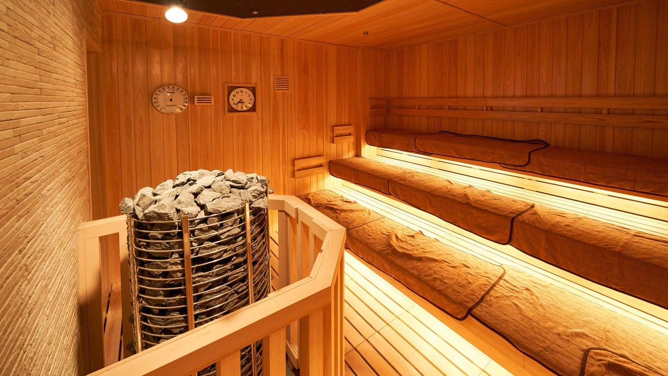 【御殿場プレミアム・アウトレット お得な割引クーポンシート付】ユネッサン・森の湯入り放題〜1泊2食