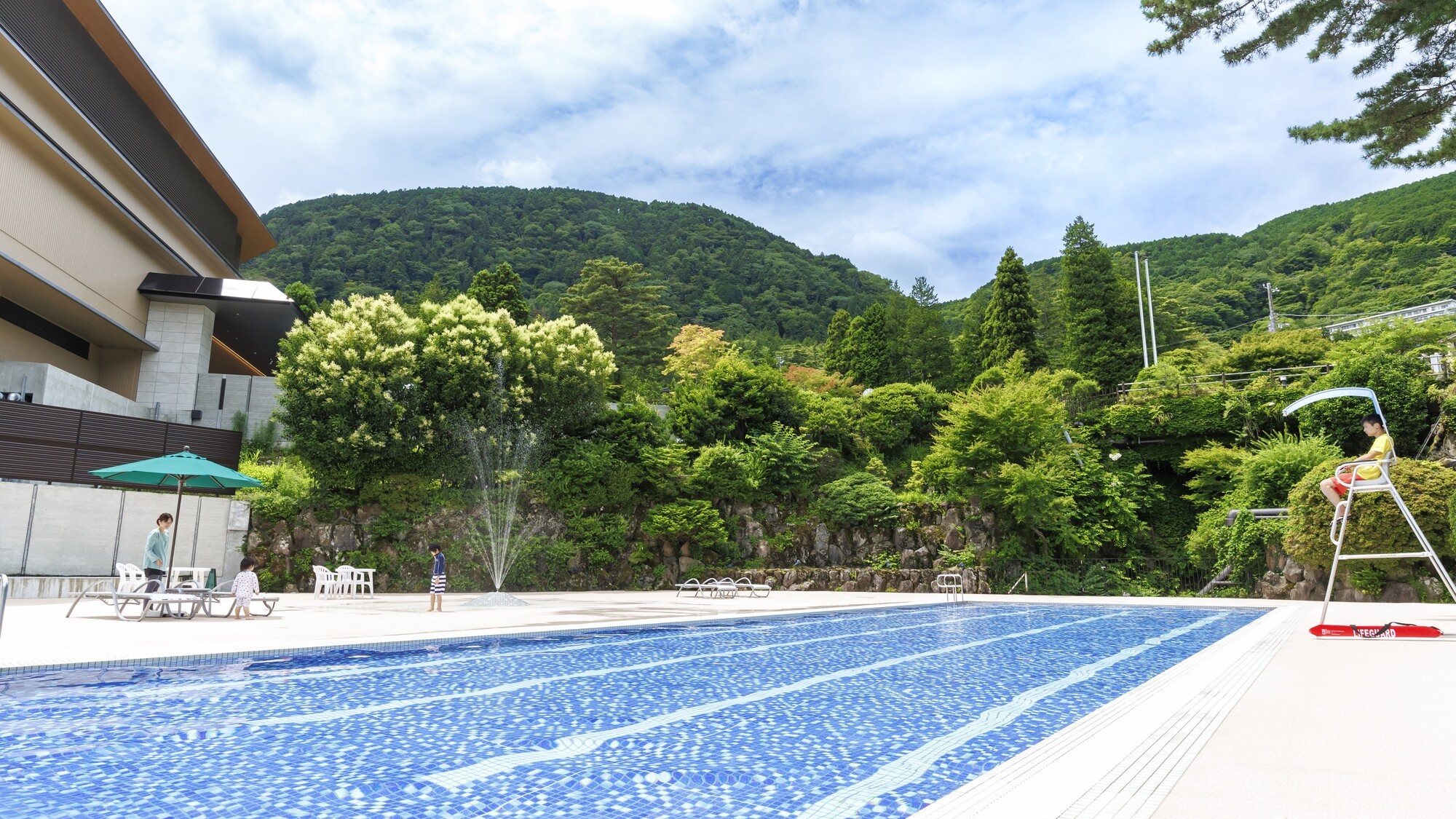 屋外プール