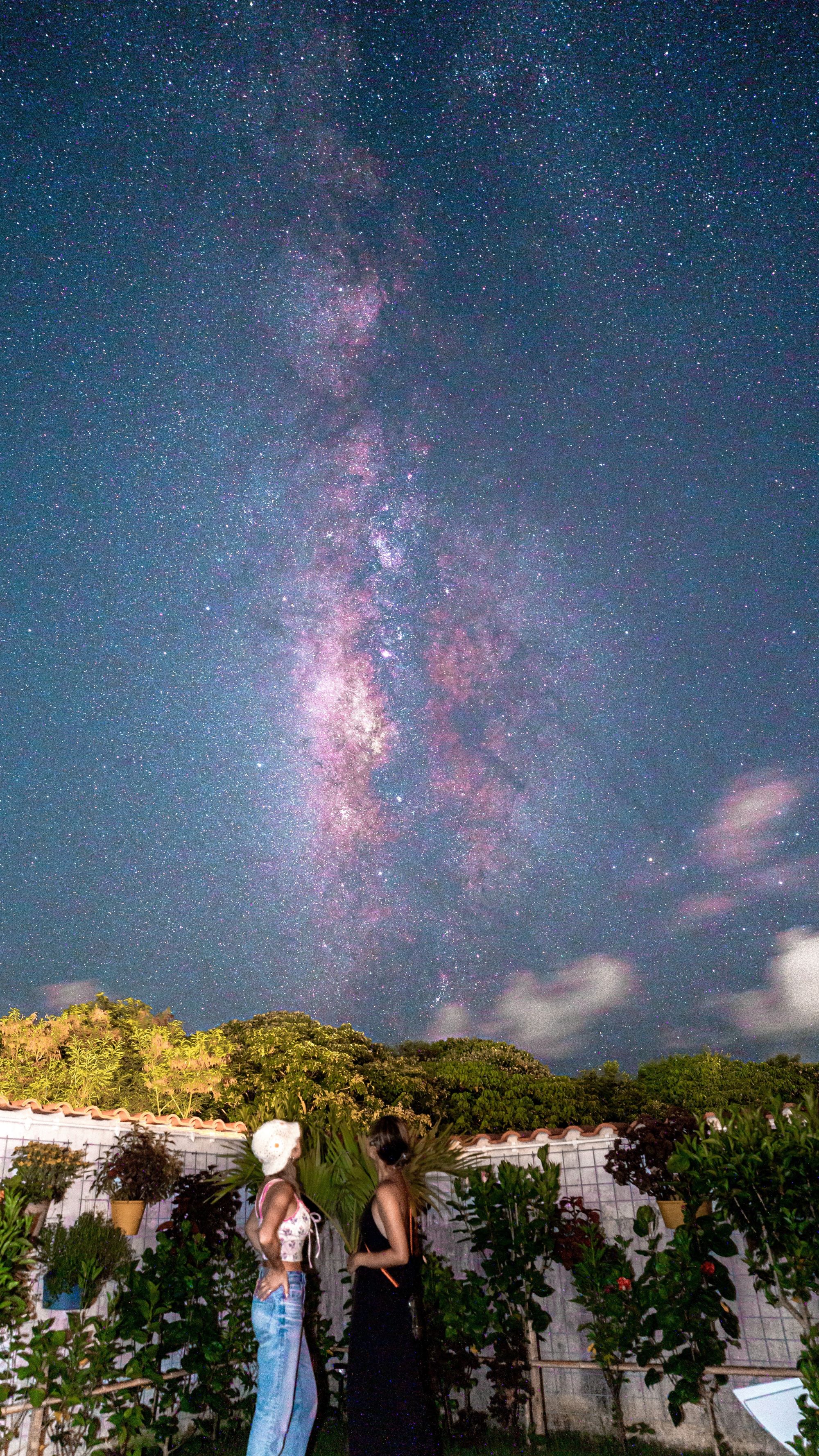 晴れた夜には満天の星空のもとお過ごしいただけます（画像は七夕頃、快晴時撮影）