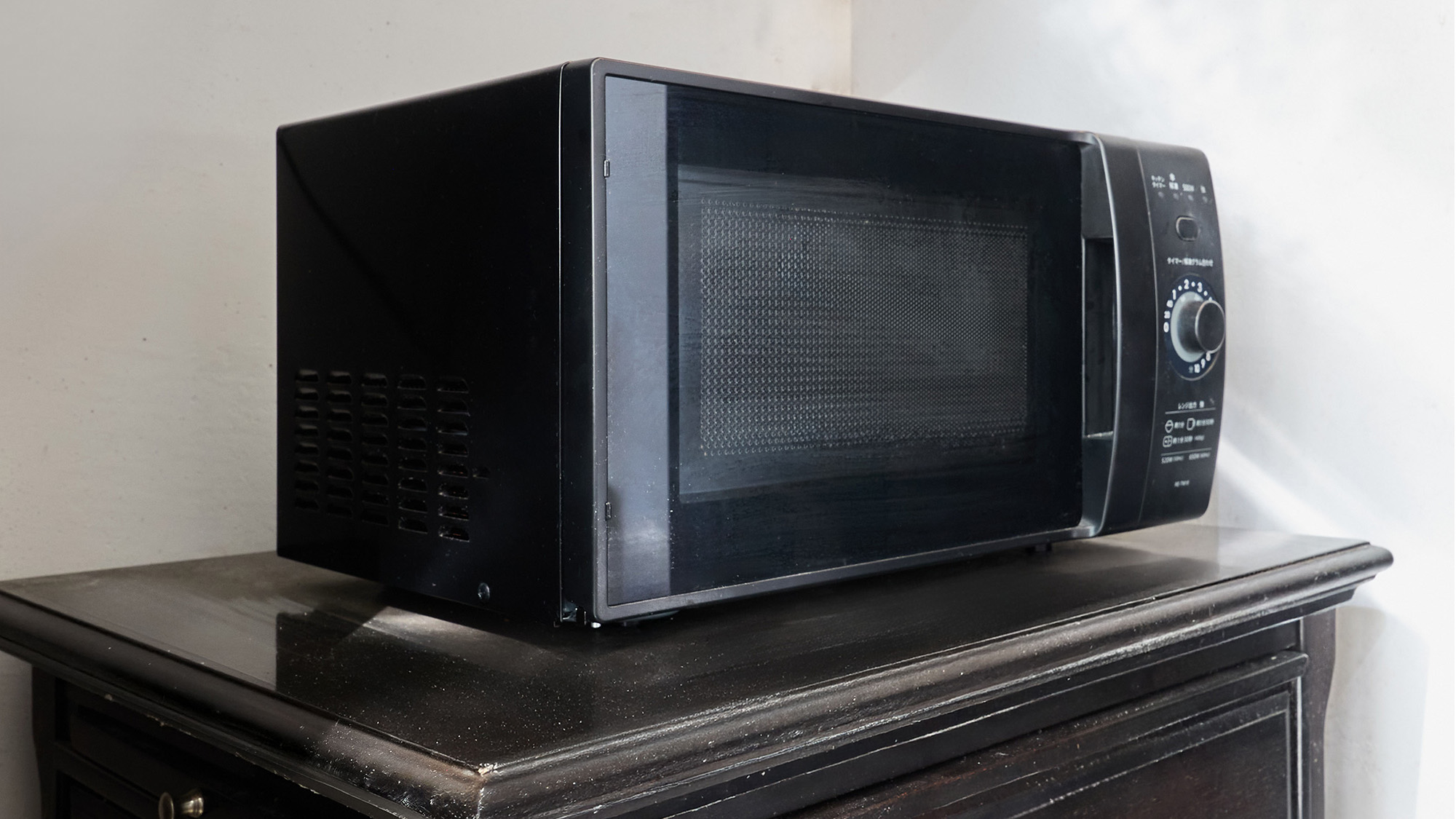 ・【電子レンジ】共用設備です。混雑時は譲り合ってご利用ください