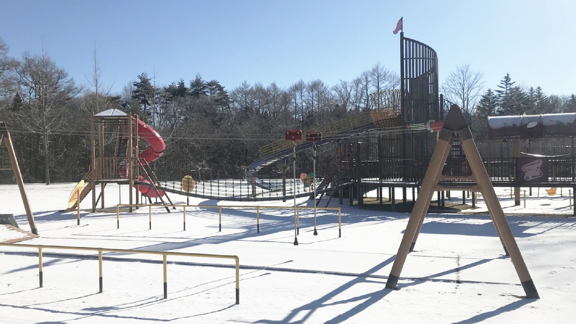 ・近くの公園には遊具が４４種あり体を動かすのに最適です