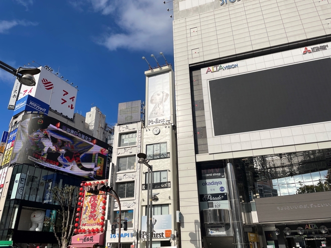 日本を代表する歓楽街　新宿