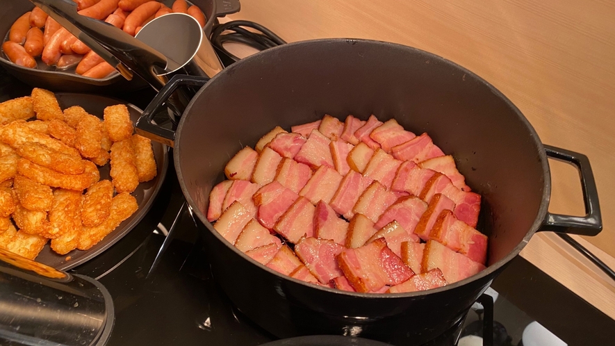 【朝食】和洋どちらも品揃えが豊富です。