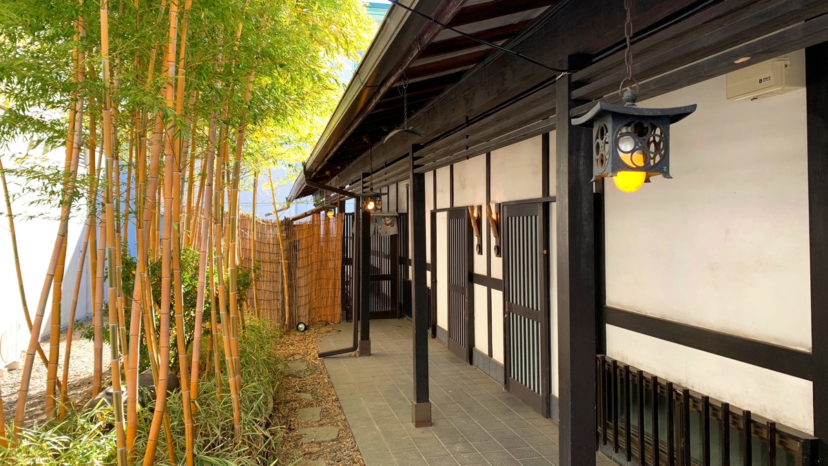 ★山梨県立美術館・山梨県立文学館　宿泊者割引プラン★【創作和食膳＋ハーフバイキング】
