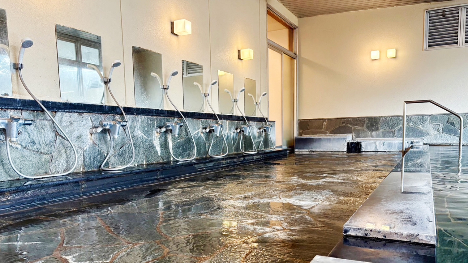 あわびのバター焼き付きプラン！【1泊2食付き創作和食膳＋ハーフバイキングに追加でもう一品！】