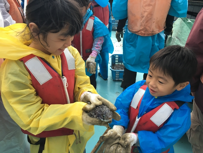 底曳網漁船で漁師体験！何が獲れるかはその日次第！？